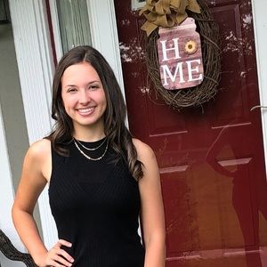 Meet your Posher, Whitney